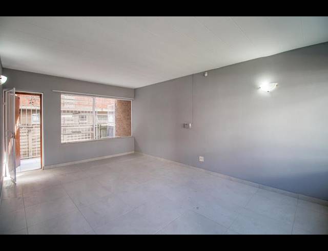 3 BEDROOM PROPERTY TO RENT IN EDLEEN